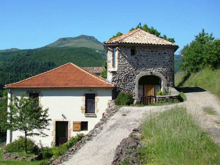 Hameau de la Sourcière Gîte La Tour - Vue Extérieur