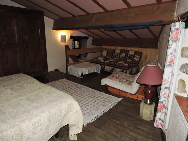 Hameau de la Sourcière - Gîte La Tour - Chambre (mezzanine)
