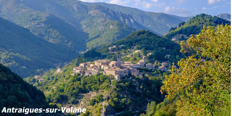 Antraigues-activites-Hameau-de-la-Sourciere