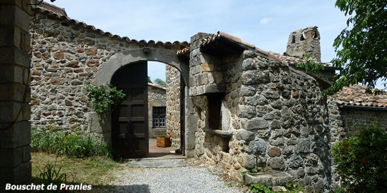 Bouchet-de-Pranles-Hameau-de-la-Sourciere