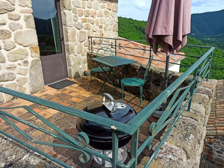 Gite-La-Tour-Tarrasse