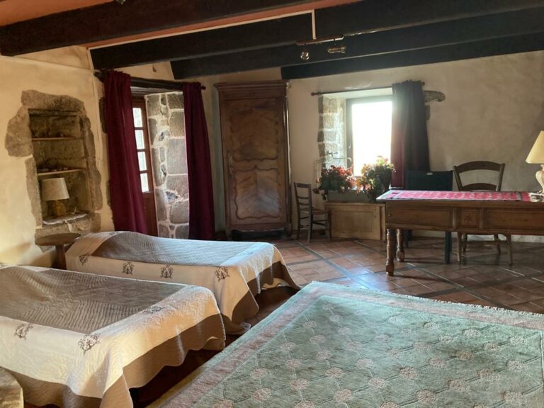 Chambre avec 2 lits simples